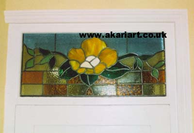 Transom in situ